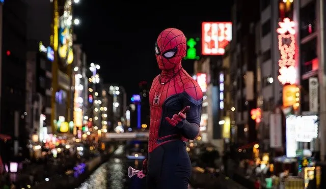 W jakiej kolejności oglądać filmy Spiderman?